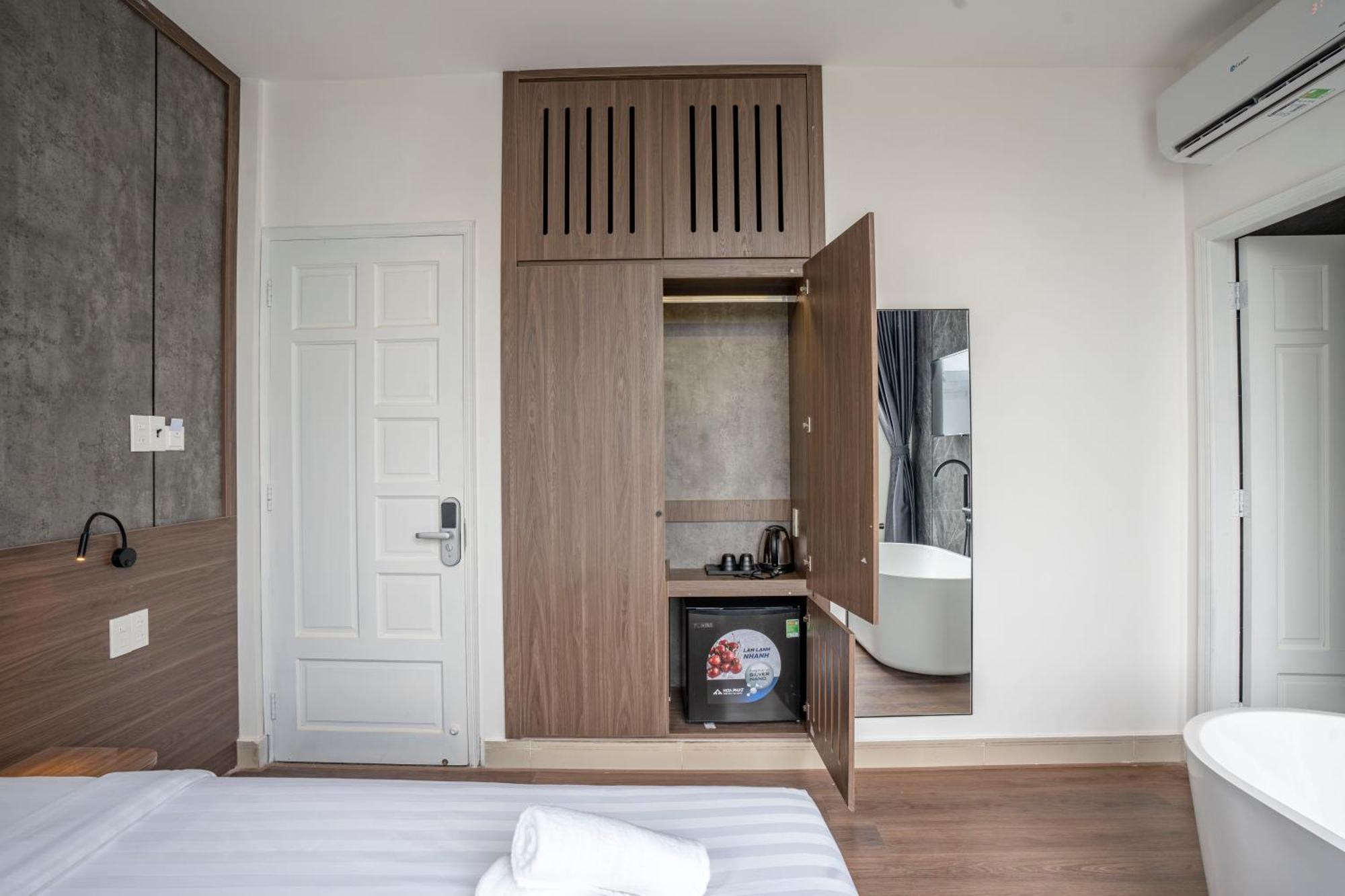 Hotel La Truong Cong Dinh *